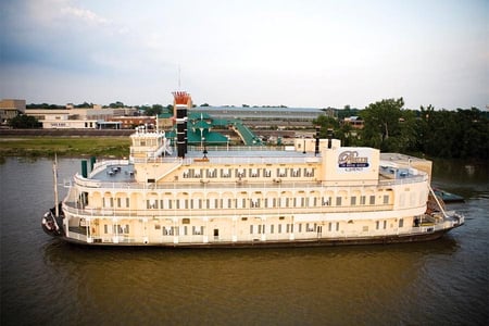 Baton Rouge riverboat casino moving onshore in $35m plan